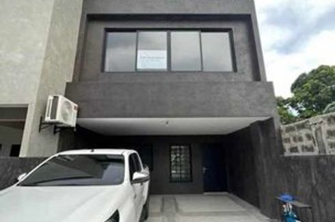 6 Bedroom House for Sale or Rent in Don Bosco, Metro Manila