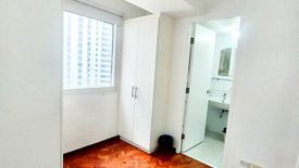 2 Bedroom Condo for sale in The Columns Ayala Avenue, Bangkal, Metro Manila near MRT-3 Magallanes