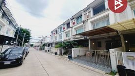 3 Bedroom Townhouse for sale in Samae Dam, Bangkok