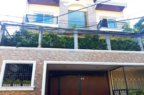 7 Bedroom House for sale in Masambong, Metro Manila