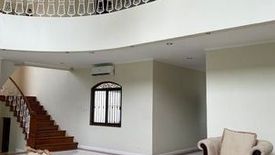 6 Bedroom House for rent in Dasmariñas North, Metro Manila near MRT-3 Magallanes