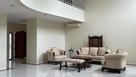 6 Bedroom House for rent in Dasmariñas North, Metro Manila near MRT-3 Magallanes