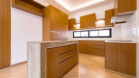 7 Bedroom House for sale in White Plains, Metro Manila