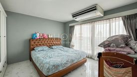 1 Bedroom Condo for sale in Nusa State Tower Condominium, Silom, Bangkok near BTS Surasak