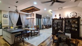 5 Bedroom House for sale in Rawang, Selangor