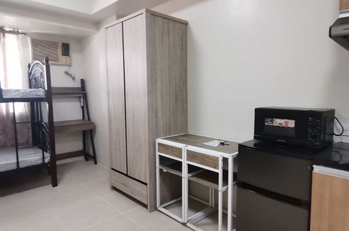Condo for rent in Malate, Metro Manila near LRT-1 Vito Cruz
