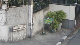 3 Bedroom House for sale in Dasmariñas North, Metro Manila near MRT-3 Ayala