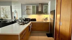 1 Bedroom Condo for sale in San Lorenzo, Metro Manila near MRT-3 Ayala