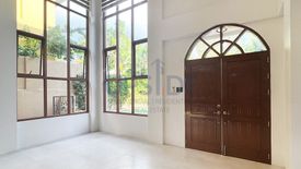 4 Bedroom House for sale in Almanza Dos, Metro Manila