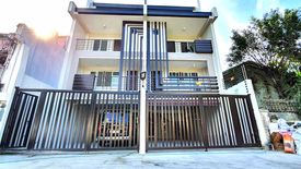 4 Bedroom Townhouse for sale in Central, Metro Manila