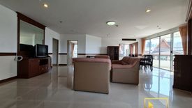 3 Bedroom Apartment for rent in P.W.T. Mansion, Khlong Toei, Bangkok near MRT Queen Sirikit National Convention Centre