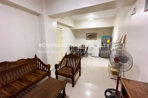 2 Bedroom Condo for rent in Forbeswood Heights, Bagong Tanyag, Metro Manila