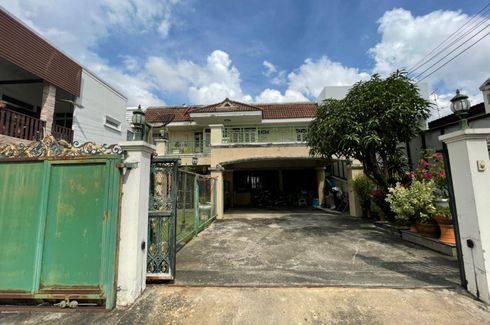 6 Bedroom Townhouse for sale in Wang Thonglang, Bangkok near MRT Lat Phrao 71