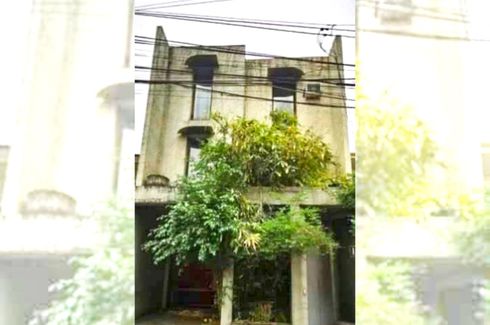 3 Bedroom House for sale in Guadalupe Viejo, Metro Manila near MRT-3 Guadalupe