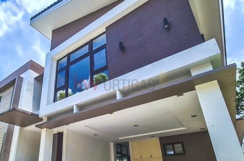 5 Bedroom House for sale in Pansol, Metro Manila