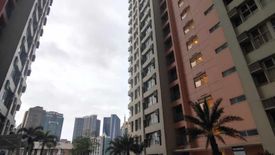 1 Bedroom Condo for sale in Urdaneta, Metro Manila near MRT-3 Ayala