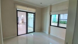 4 Bedroom Apartment for sale in Saphan Sung, Bangkok