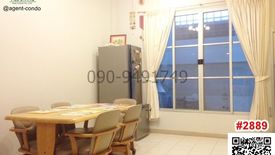 3 Bedroom Townhouse for rent in Chan Kasem, Bangkok near MRT Chankasem