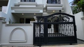 Rumah dijual dengan 3 kamar tidur di Pulo Gadung, Jakarta
