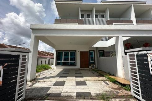 4 Bedroom House for sale in Ulu Selangor, Selangor