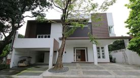 8 Bedroom House for sale in Loyola Heights, Metro Manila near LRT-2 Katipunan