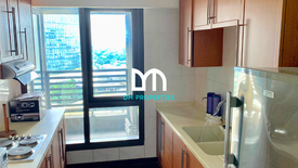 2 Bedroom Condo for sale in San Lorenzo, Metro Manila near MRT-3 Ayala