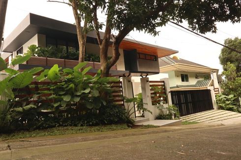 5 Bedroom Townhouse for sale in Loyola Heights, Metro Manila near LRT-2 Katipunan