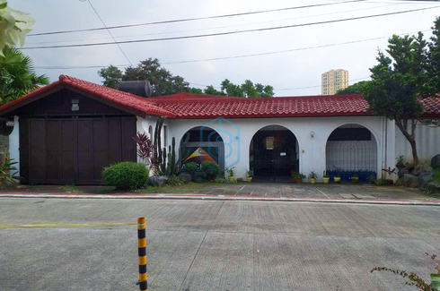 5 Bedroom House for rent in Pasong Tamo, Metro Manila