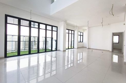 8 Bedroom House for sale in Petaling Jaya, Selangor