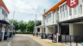 4 Bedroom Townhouse for sale in Bang Krut, Chachoengsao