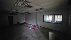 Warehouse / Factory for rent in Barangay 76, Metro Manila near LRT-1 Libertad