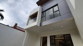 4 Bedroom House for sale in Guitnang Bayan II, Rizal