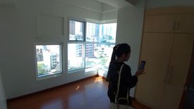 Condo for Sale or Rent in San Lorenzo, Metro Manila near MRT-3 Ayala