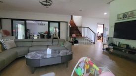5 Bedroom House for sale in Dasmariñas North, Metro Manila near MRT-3 Magallanes