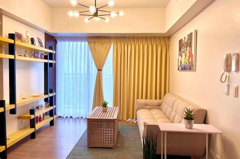 2 Bedroom Condo for rent in Guadalupe Viejo, Metro Manila near MRT-3 Guadalupe