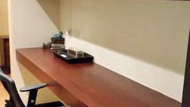 2 Bedroom Condo for sale in San Lorenzo, Metro Manila near MRT-3 Ayala