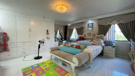 6 Bedroom House for sale in Talon Uno, Metro Manila