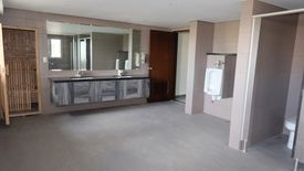 2 Bedroom Condo for sale in Central, Metro Manila