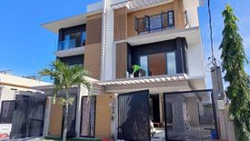 4 Bedroom House for sale in Western Bicutan, Metro Manila