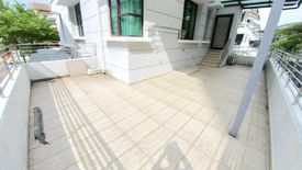 4 Bedroom House for sale in Batu Caves, Selangor