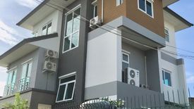 4 Bedroom House for Sale or Rent in Sam Sen Nok, Bangkok near MRT Phawana