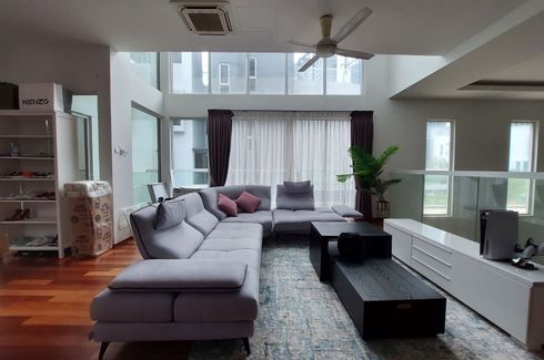 6 Bedroom House for rent in Persiaran Semarak Api, Selangor