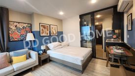 1 Bedroom Condo for sale in XT Huaikhwang, Din Daeng, Bangkok near MRT Huai Khwang