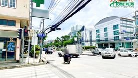 3 Bedroom Townhouse for sale in 5 Karat, Hua Mak, Bangkok near MRT Si Burapha