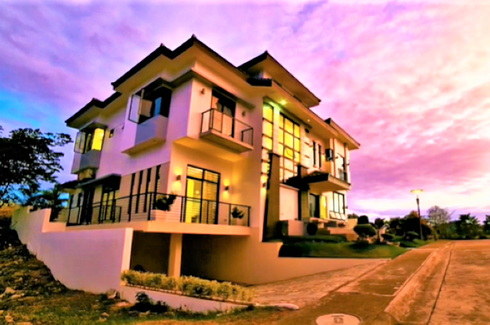 6 Bedroom House for sale in Poblacion, Cebu