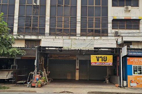 Commercial for sale in Khlong Thanon, Bangkok