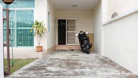 3 Bedroom Townhouse for sale in Sao Thong Hin, Nonthaburi