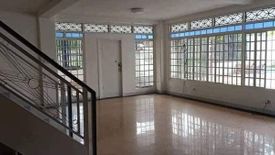 6 Bedroom House for sale in Barangay 176, Metro Manila