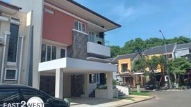Rumah dijual dengan 4 kamar tidur di Serpong, Banten
