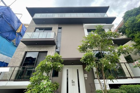 House for sale in McKinley Hill, Metro Manila